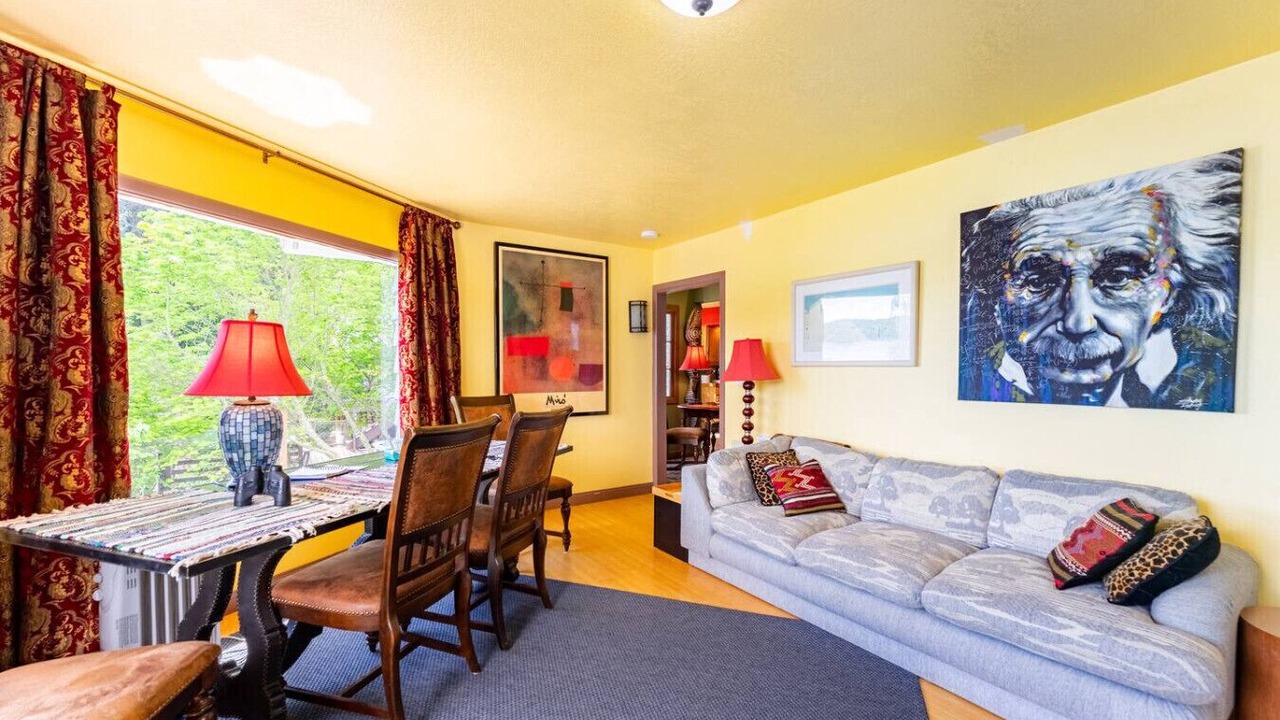 Photo of Livingroom in Bremerton