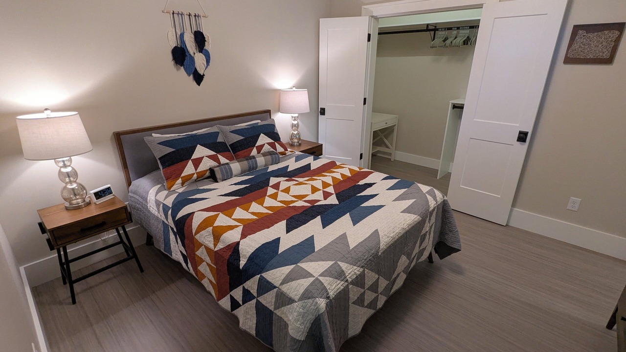 Photo of Bedroom in Hosford-Abernethy
