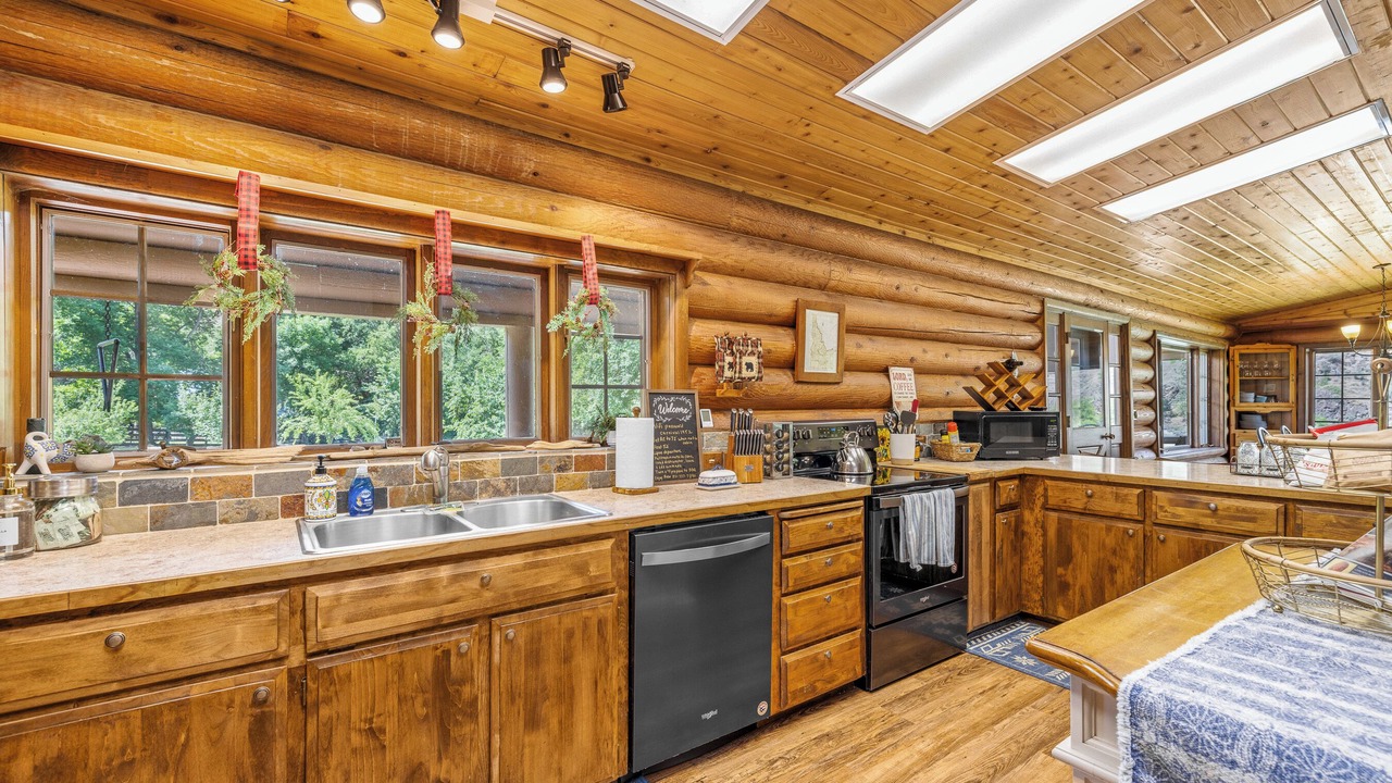 Photo of Kitchen in White Bird