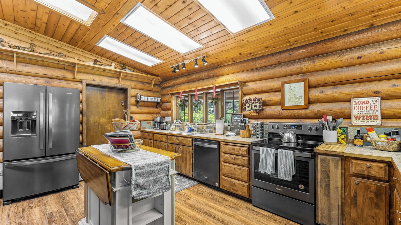 Photo of Kitchen in White Bird