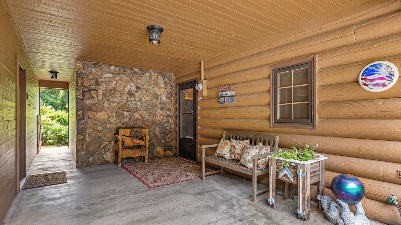 Photo of Patio Balcony in White Bird