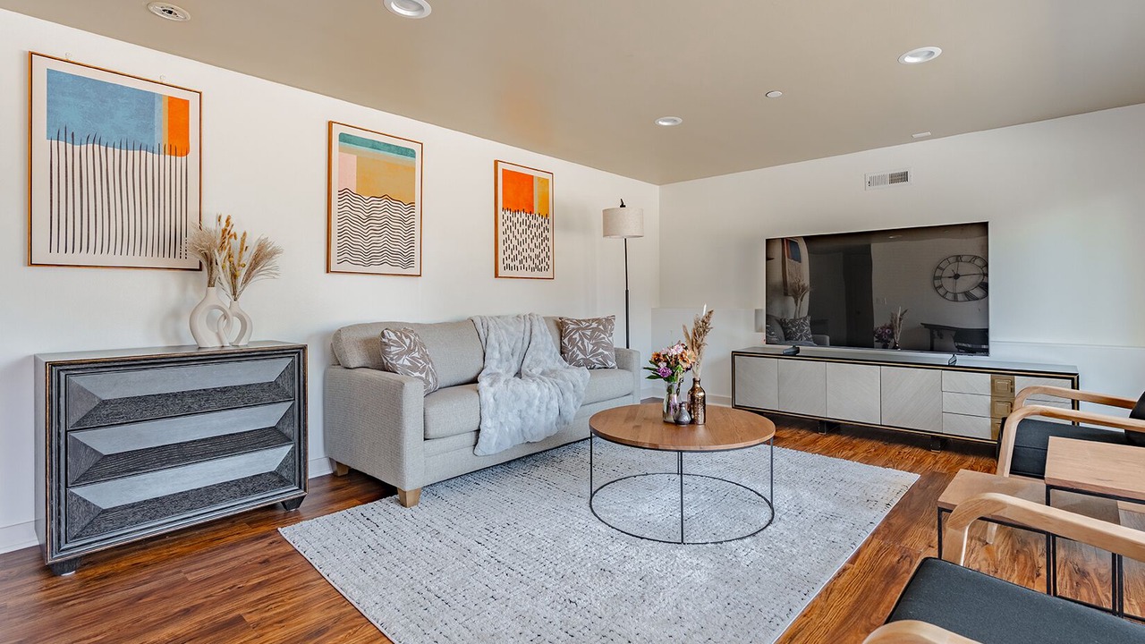 Photo of Livingroom in Northwest Bellevue