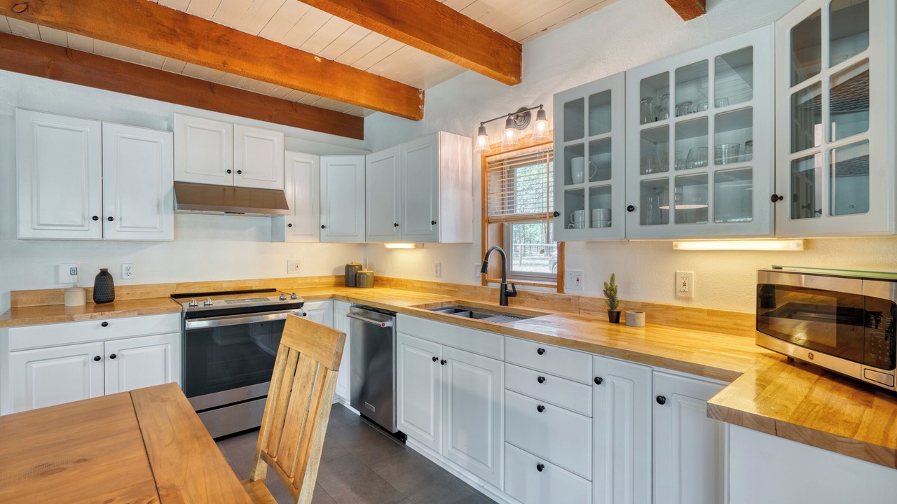 Photo of Kitchen in Sisters