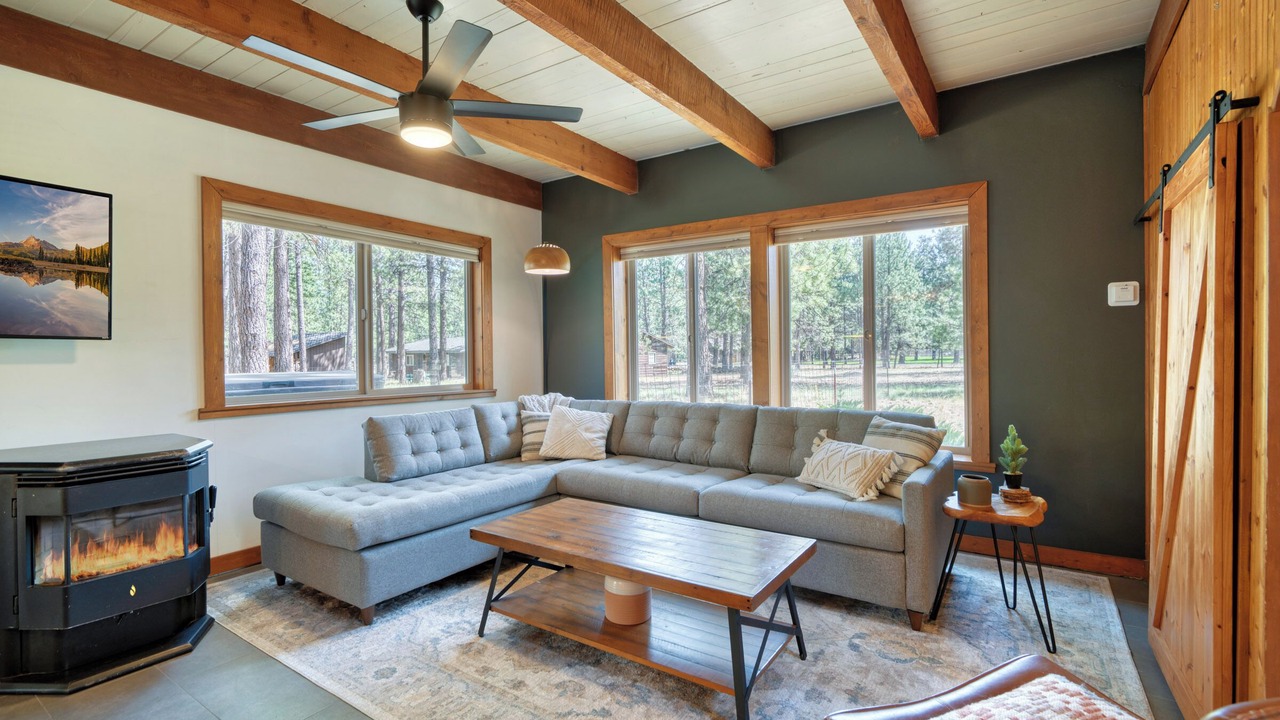 Photo of Livingroom in Sisters
