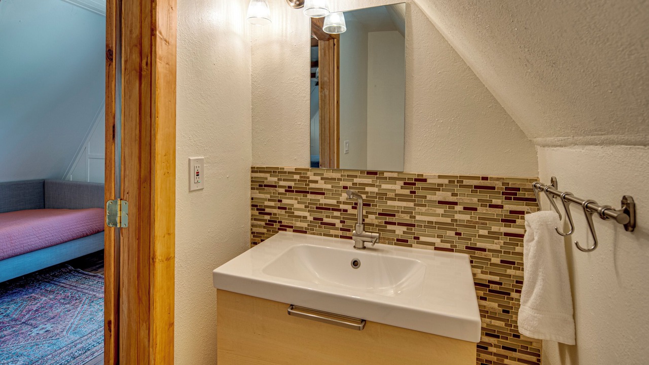 Photo of Bathroom in Sisters