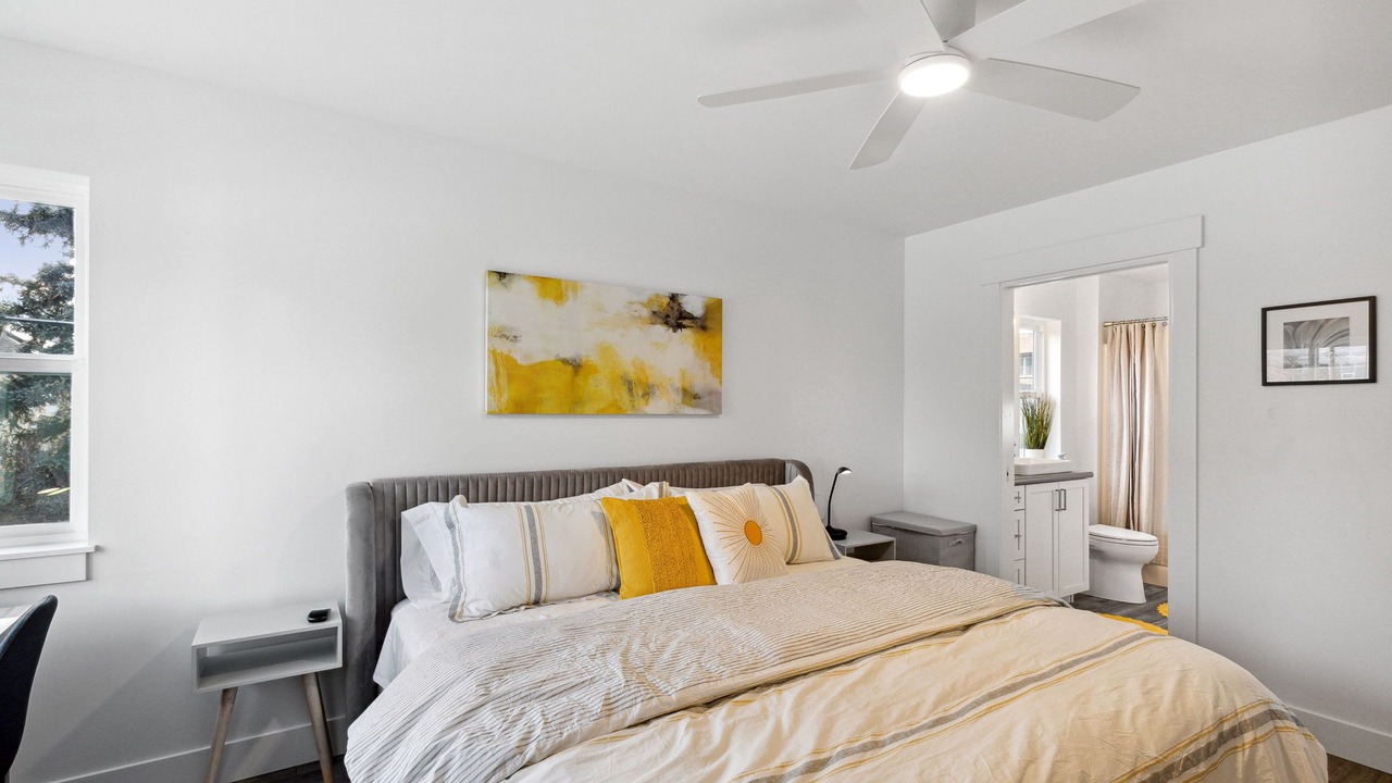 Photo of Bedroom in University District