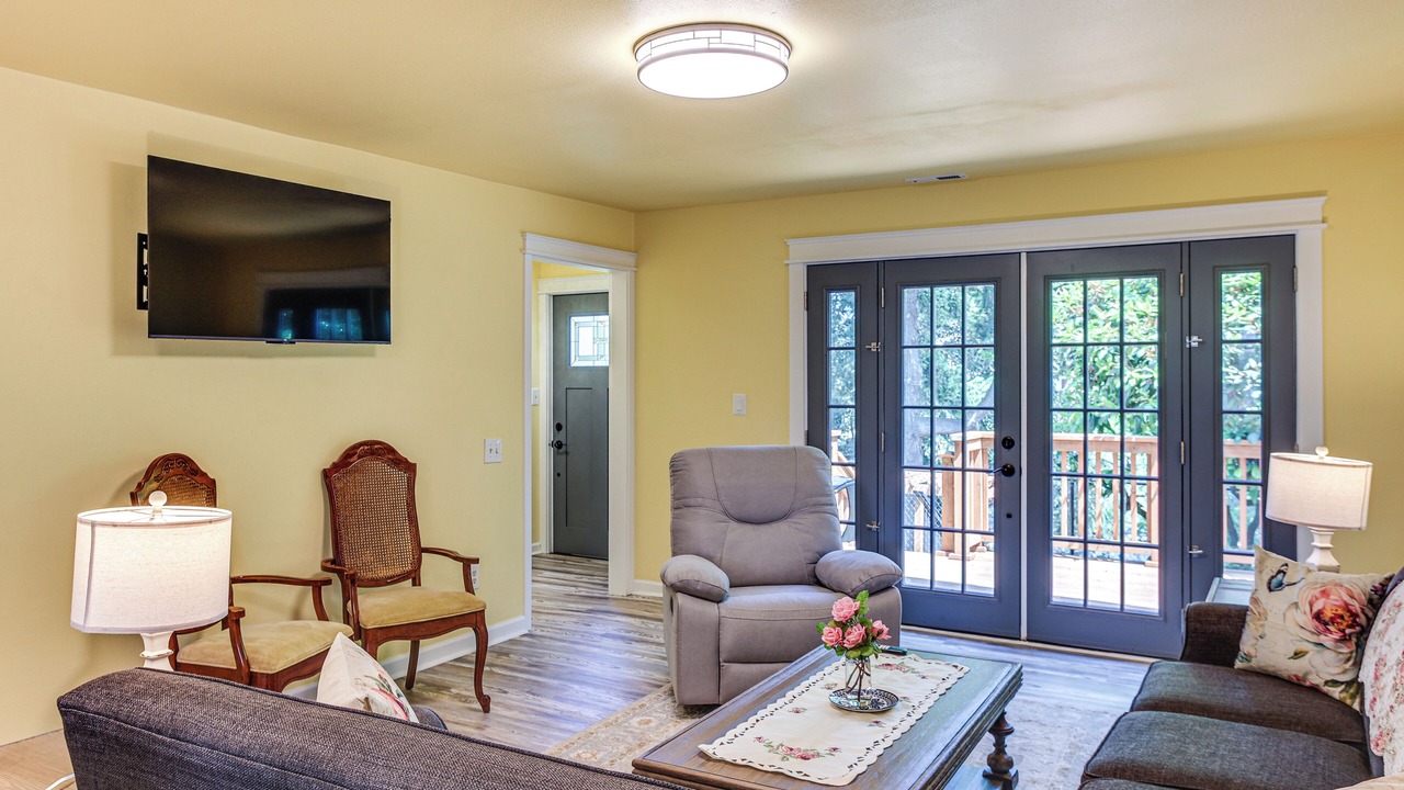 Photo of Livingroom in Hilltop