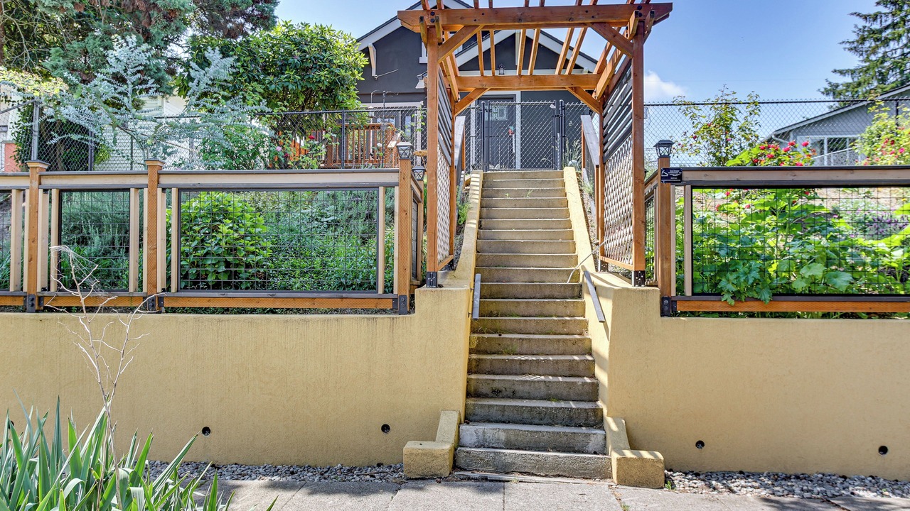 Photo of Outdoor in Hilltop
