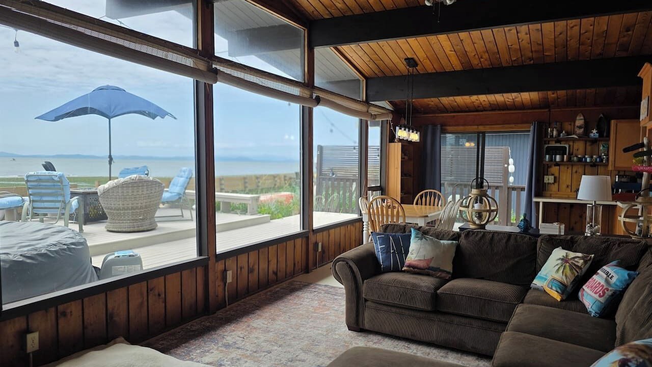 Photo of Livingroom in Point Roberts