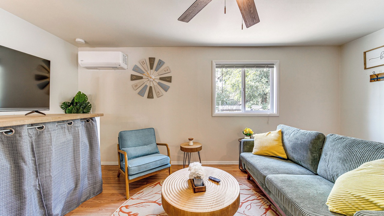 Photo of Livingroom in North End