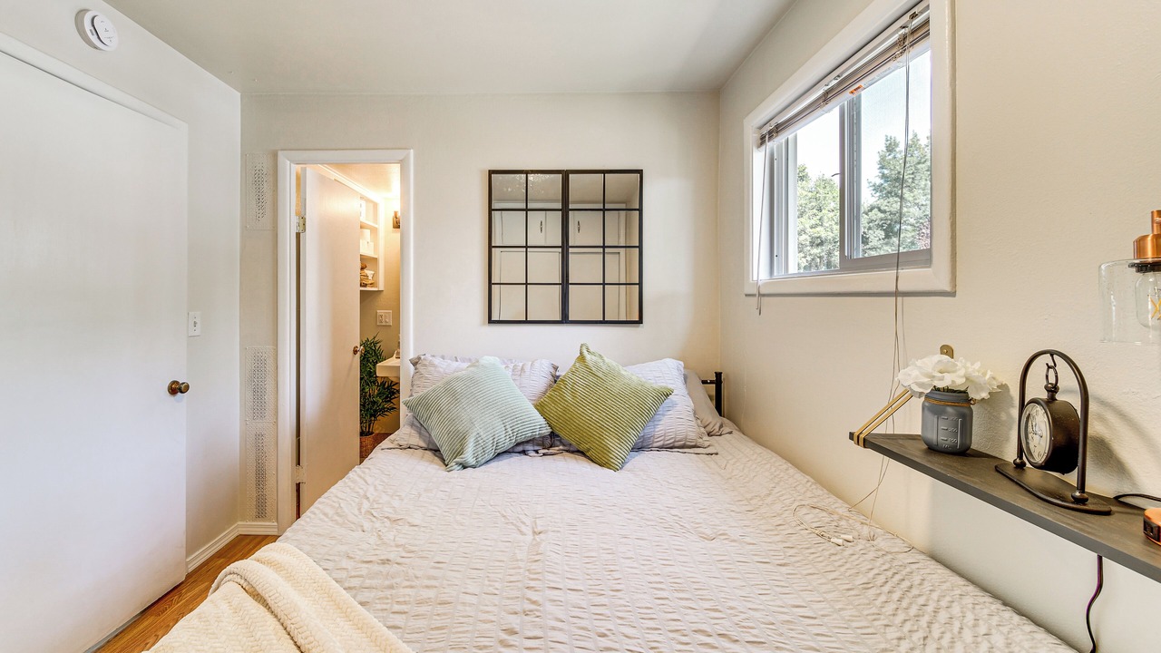 Photo of Bedroom in North End