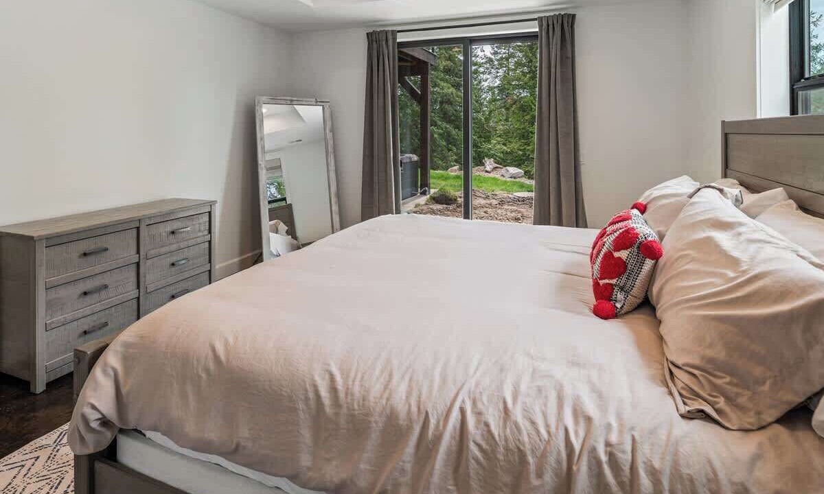 Photo of Bedroom in Sandpoint
