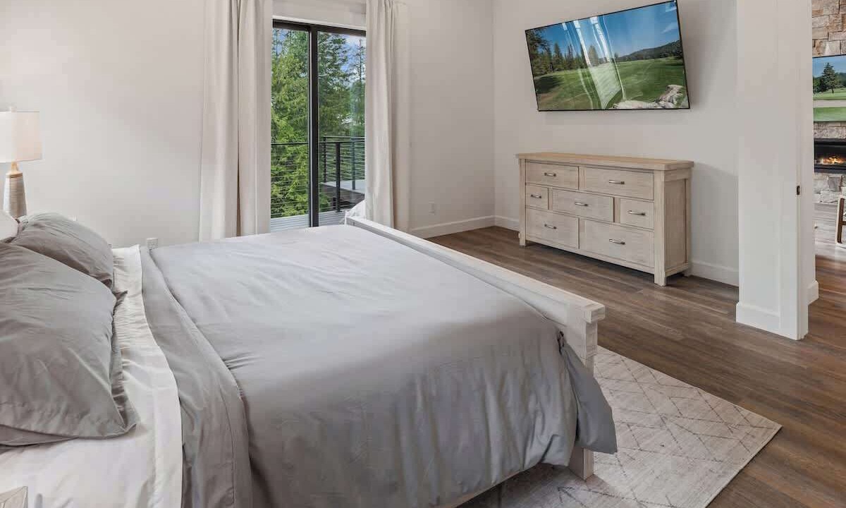 Photo of Bedroom in Sandpoint