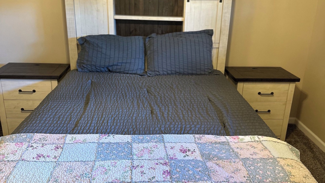 Photo of Bedroom in Worley