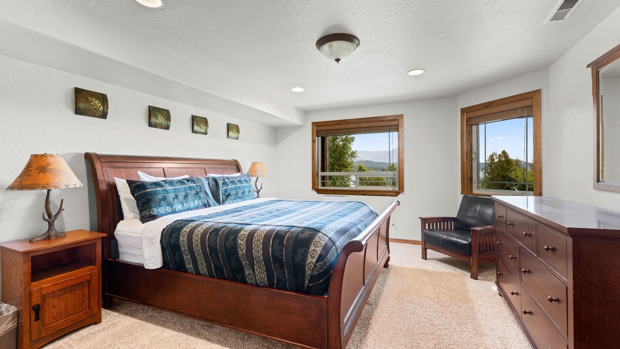Photo of Bedroom in Sandpoint