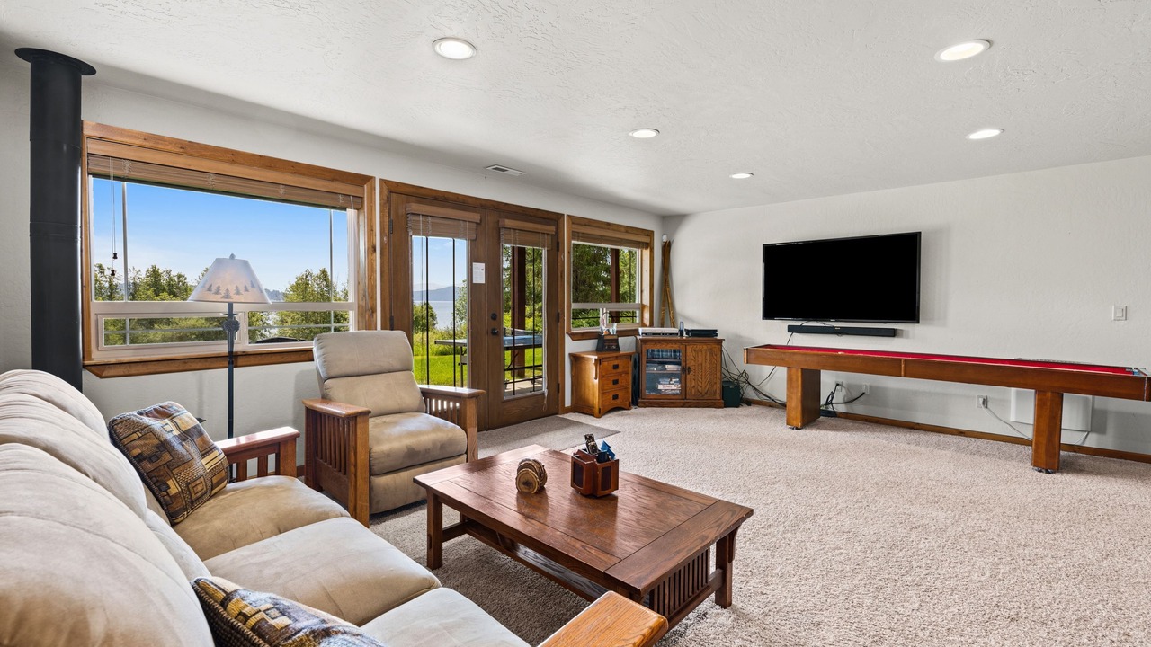 Photo of Livingroom in Sandpoint
