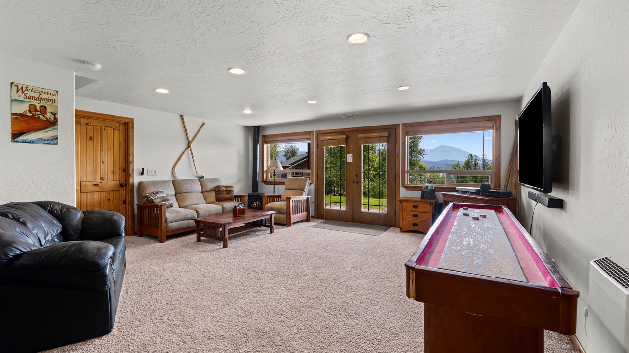 Photo of Livingroom in Sandpoint