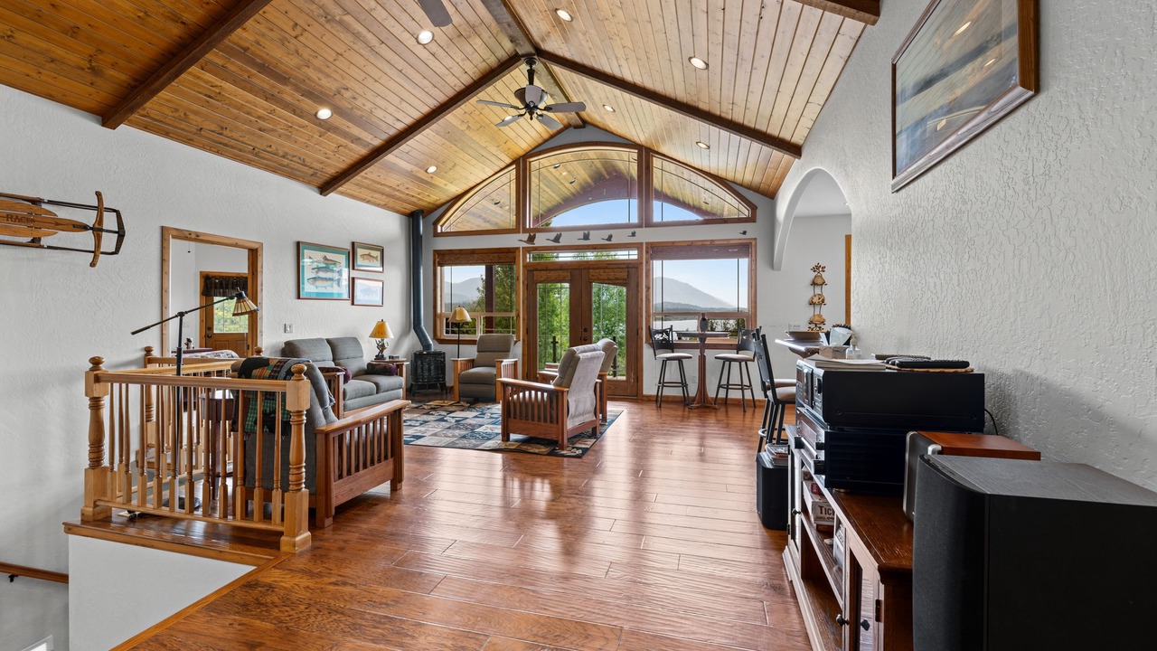 Photo of Livingroom in Sandpoint