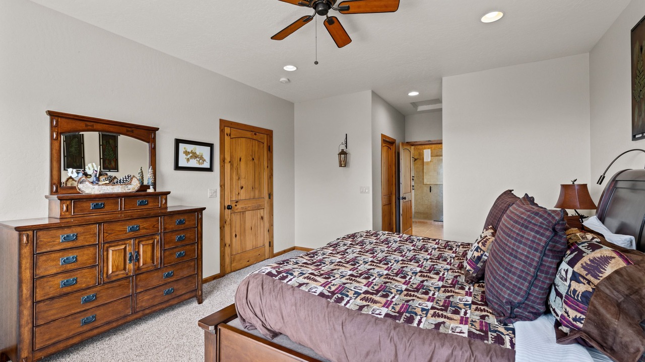 Photo of Bedroom in Sandpoint