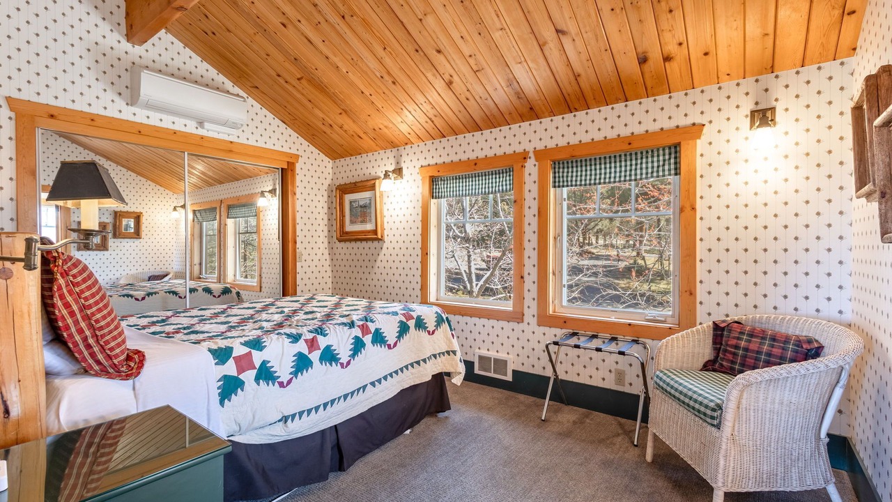 Photo of Bedroom in Sisters