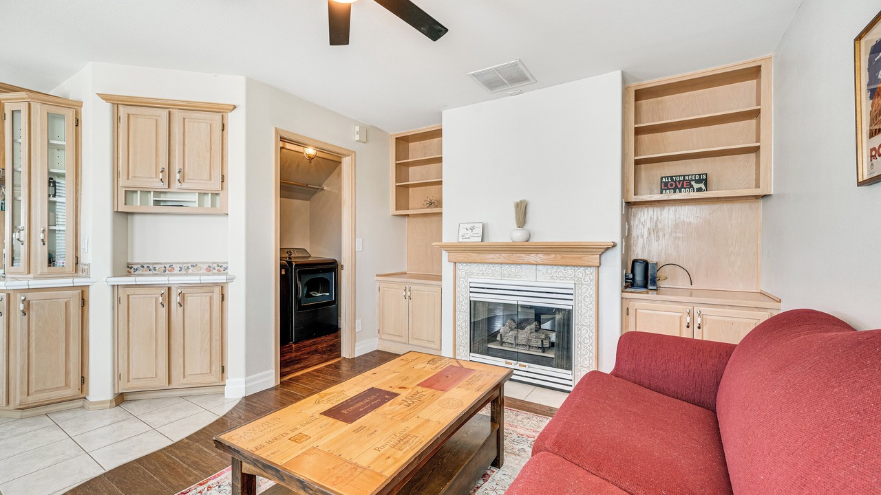 Photo of Livingroom in South Richland