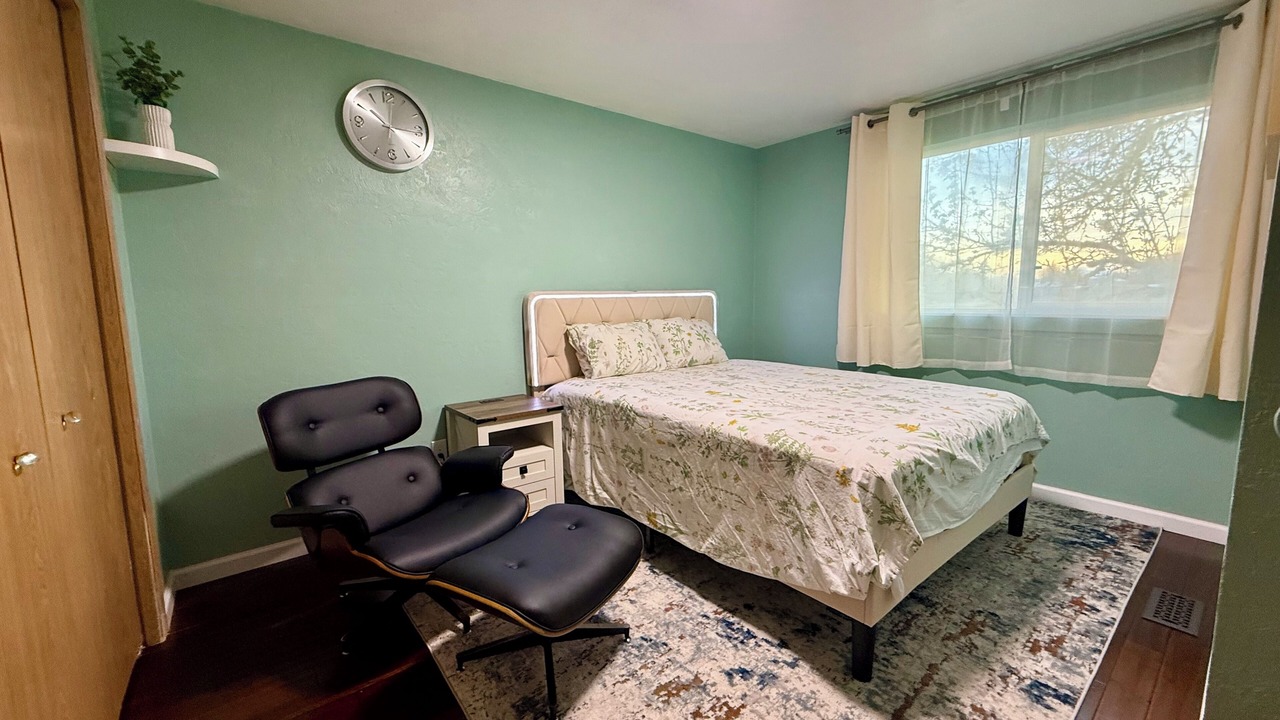 Photo of Bedroom in Albany