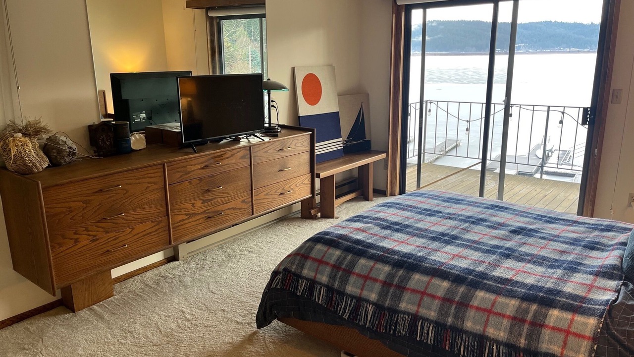 Photo of Bedroom in Newman Lake