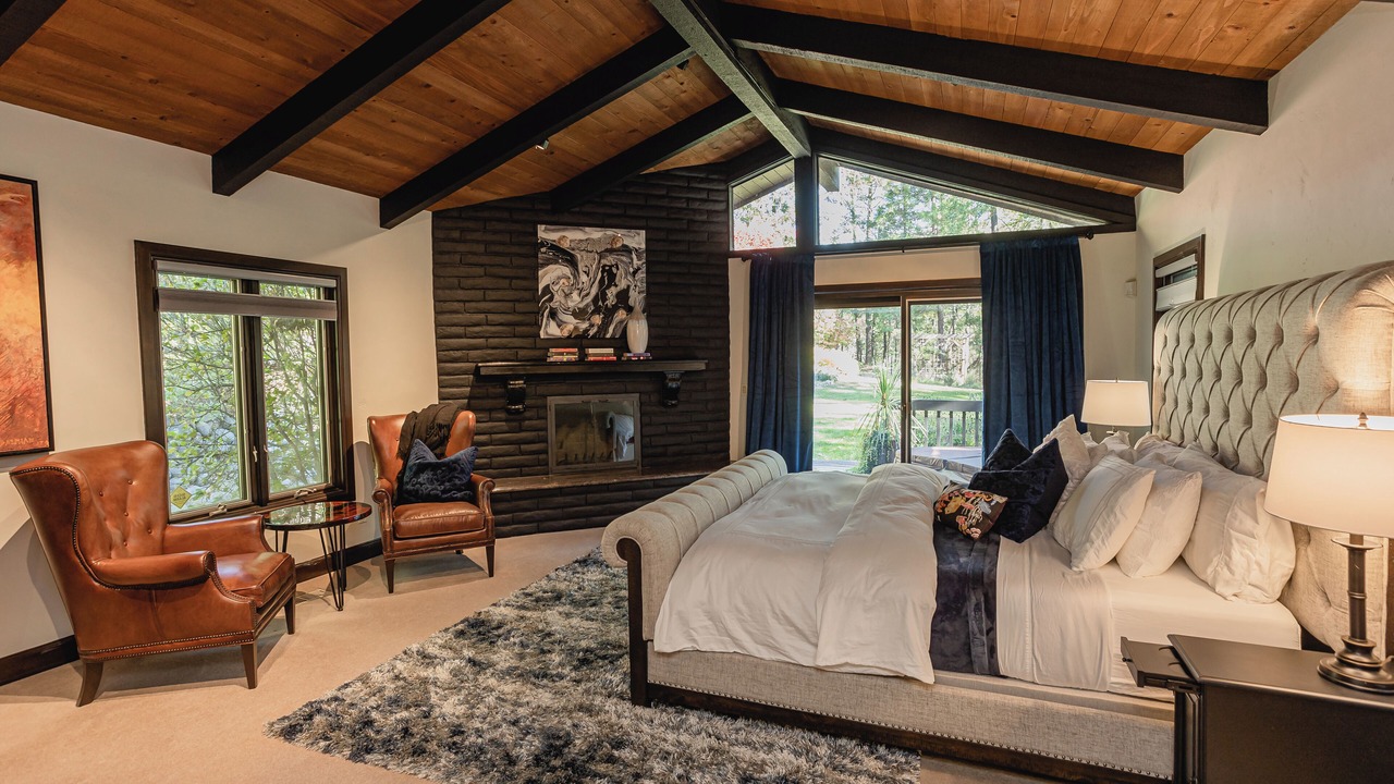 Photo of Bedroom in Rogue River