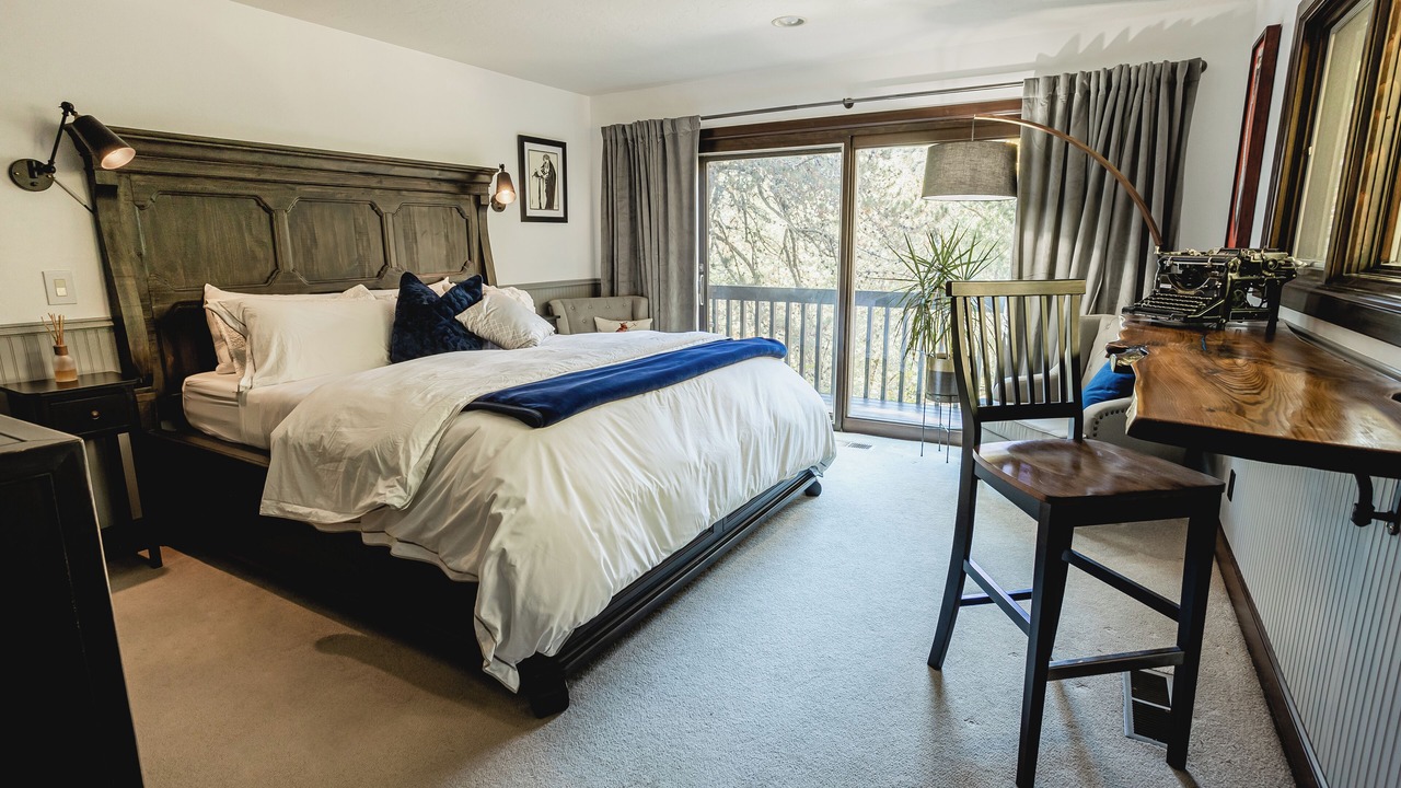 Photo of Bedroom in Rogue River