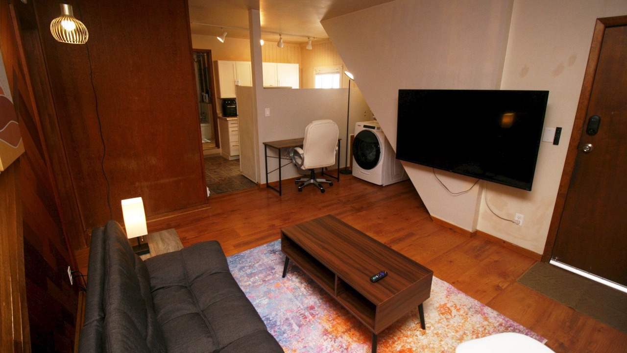 Photo of Livingroom in Roseburg