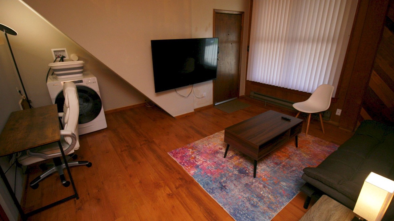Photo of Livingroom in Roseburg