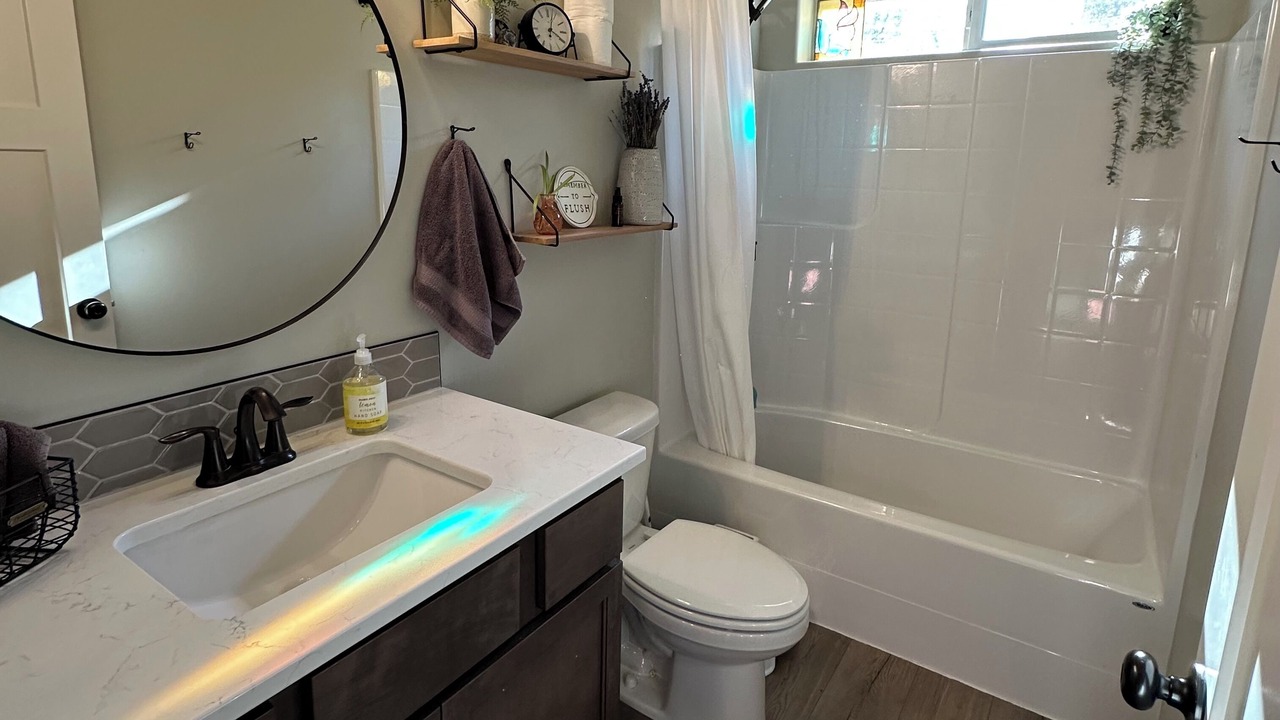Photo of Bathroom in Athol