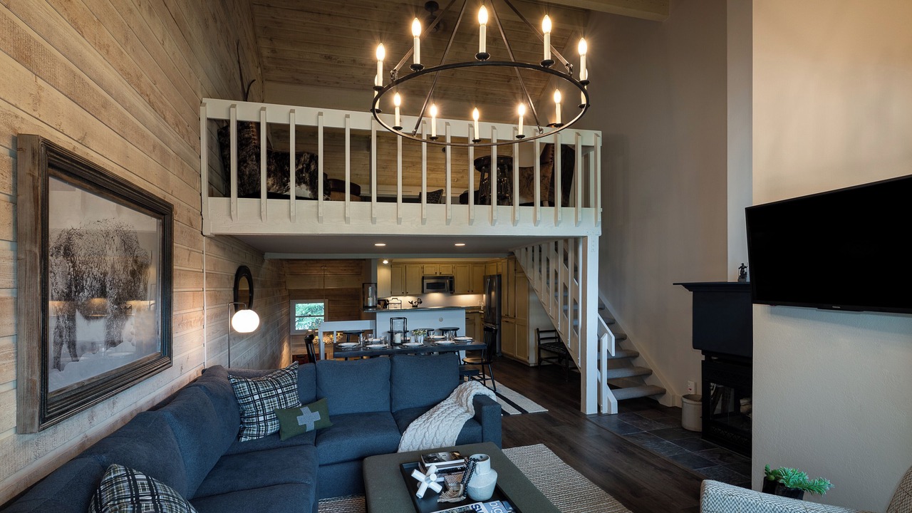 Photo of Livingroom in Elkhorn Village