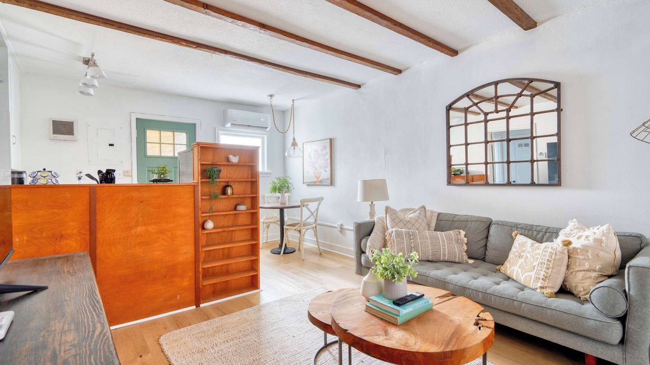 Photo of Livingroom in Irvington