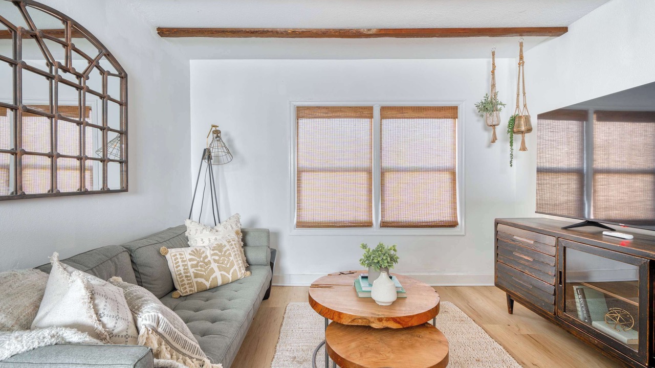 Photo of Livingroom in Irvington