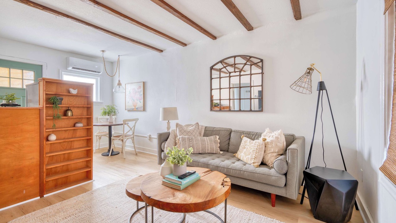 Photo of Livingroom in Irvington