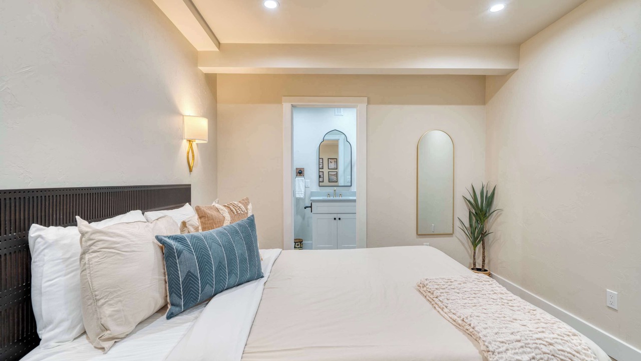 Photo of Bedroom in Mississippi District