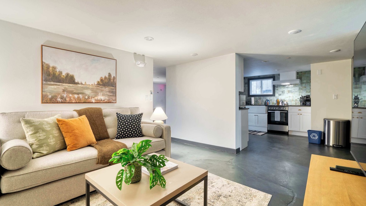 Photo of Livingroom in Nob Hill