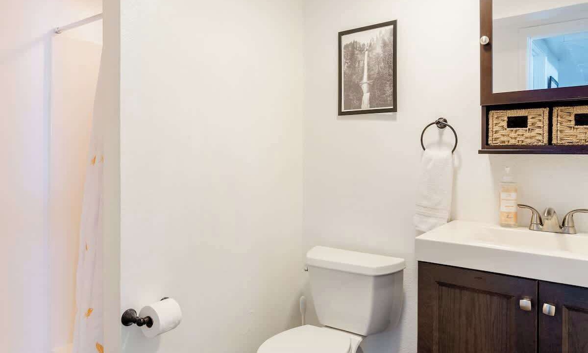 Photo of Bathroom in Hosford-Abernethy