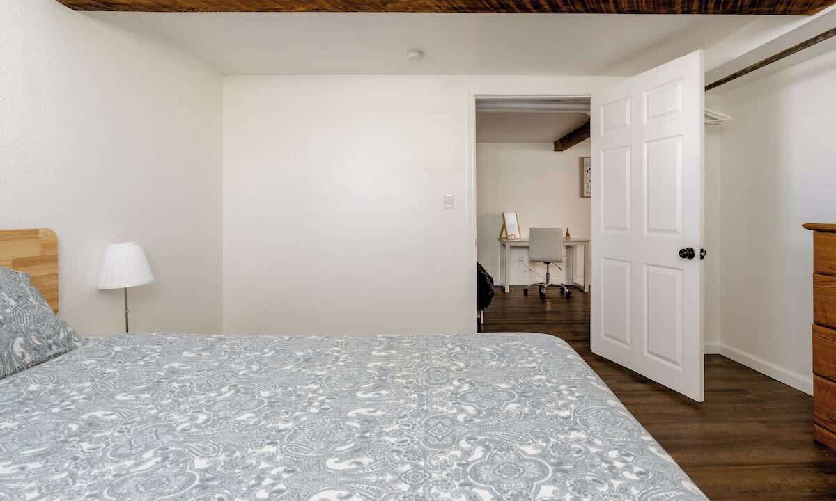 Photo of Bedroom in Hosford-Abernethy
