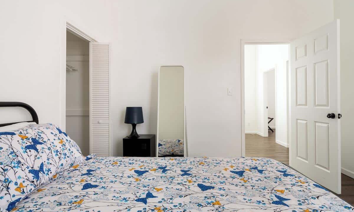 Photo of Bedroom in Hosford-Abernethy