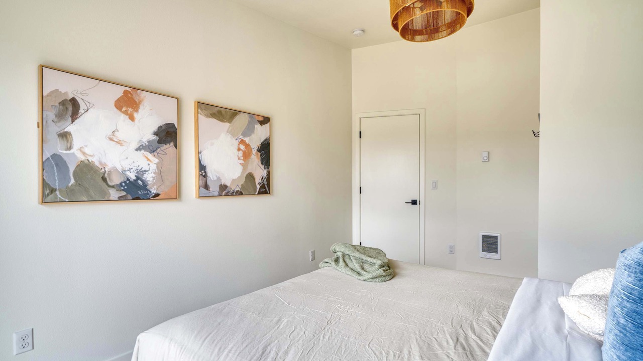 Photo of Bedroom in Alberta Arts District