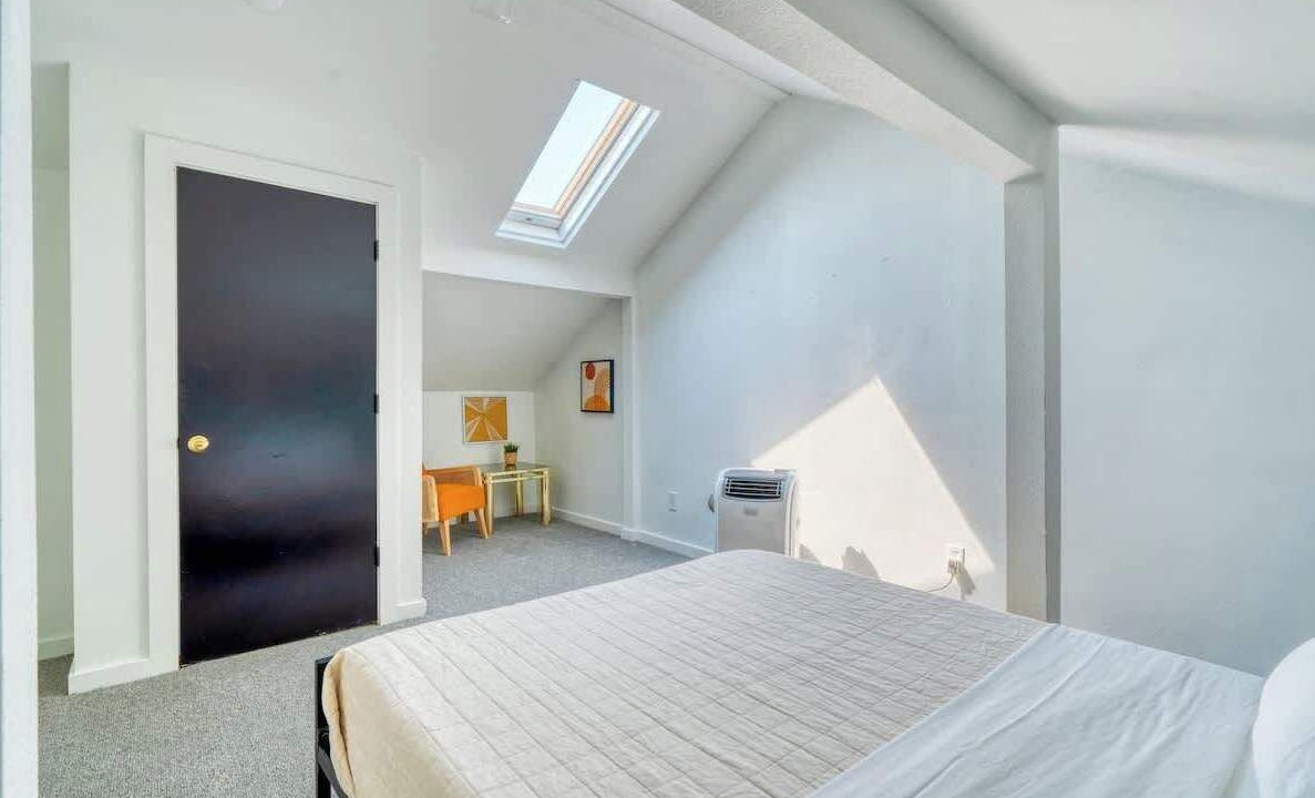 Photo of Bedroom in Hosford-Abernethy