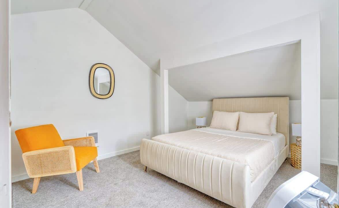 Photo of Bedroom in Hosford-Abernethy