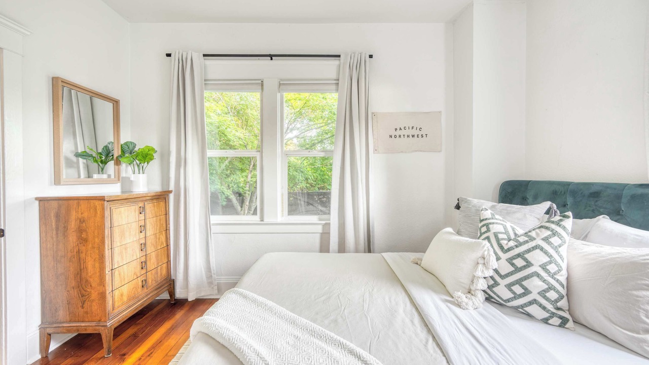 Photo of Bedroom in King