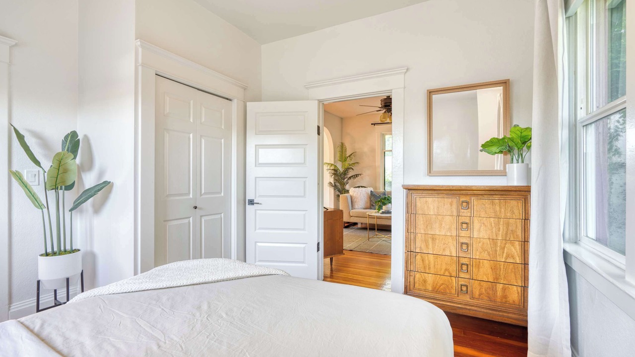 Photo of Bedroom in King