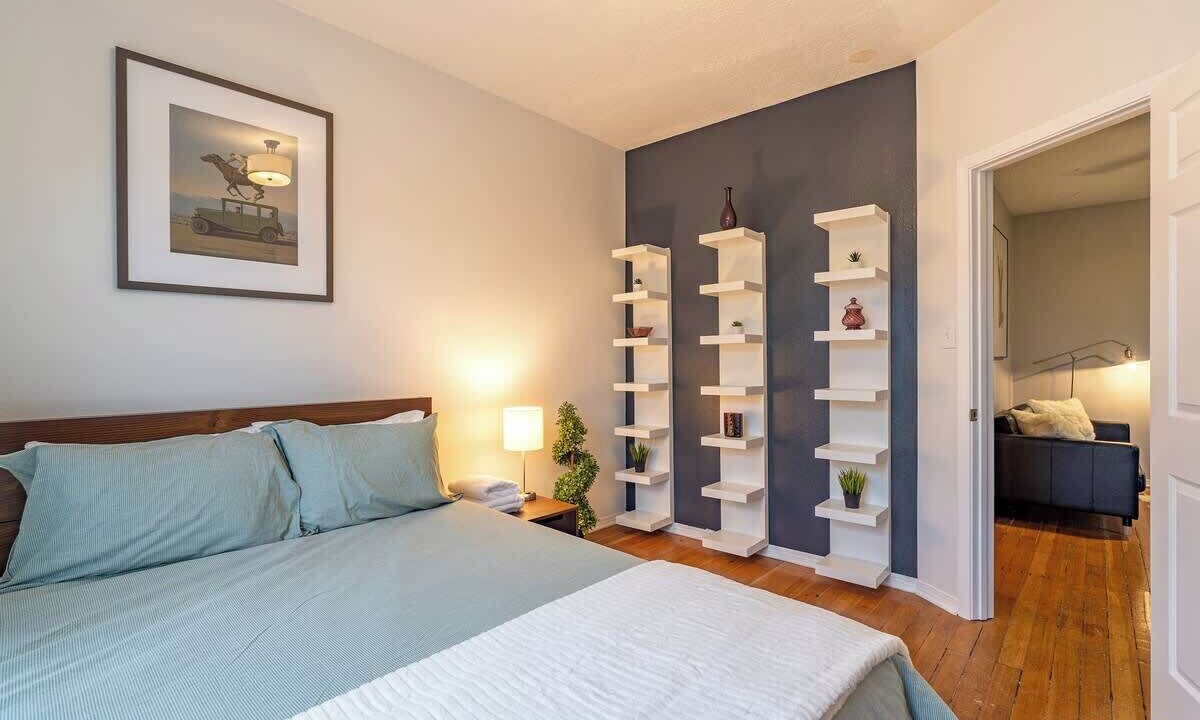 Photo of Bedroom in Hosford-Abernethy