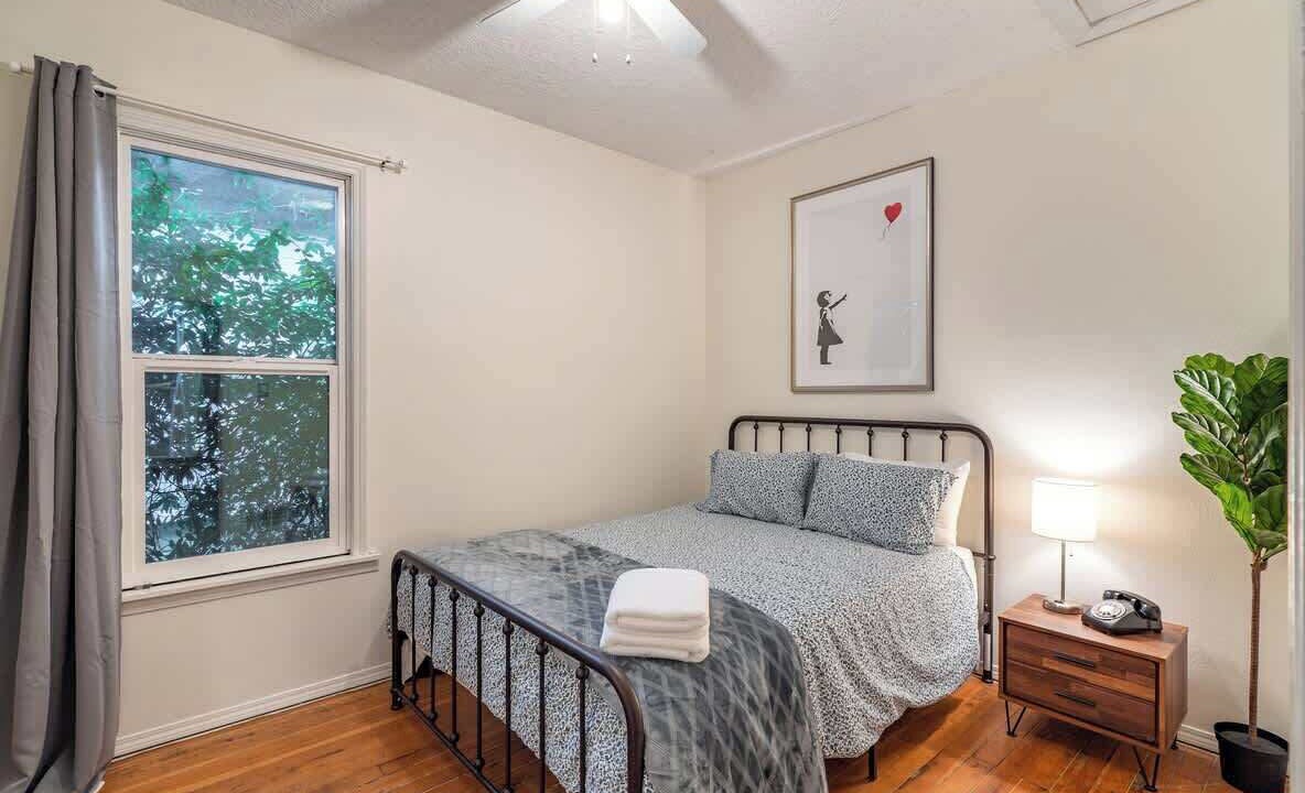 Photo of Bedroom in Hosford-Abernethy