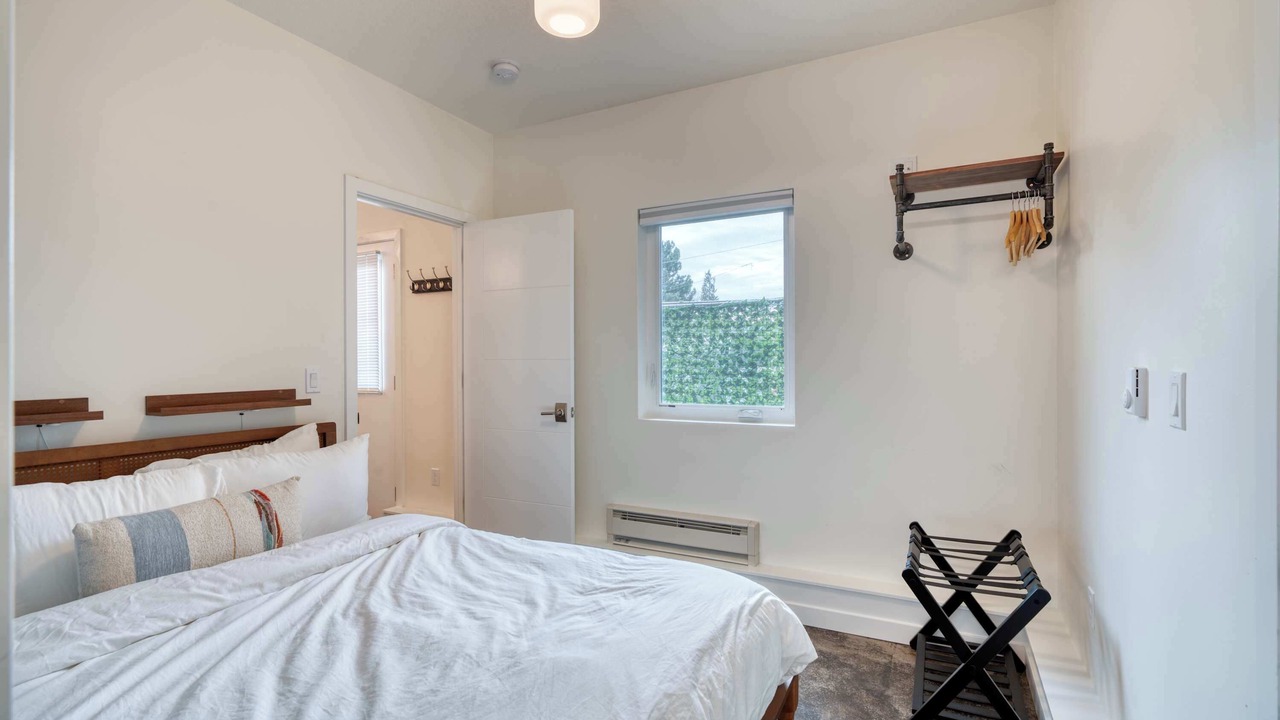 Photo of Bedroom in Hosford-Abernethy