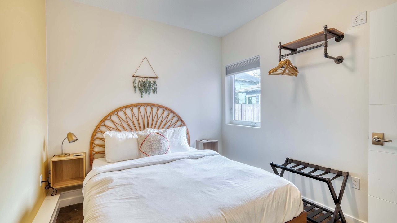 Photo of Bedroom in Hosford-Abernethy